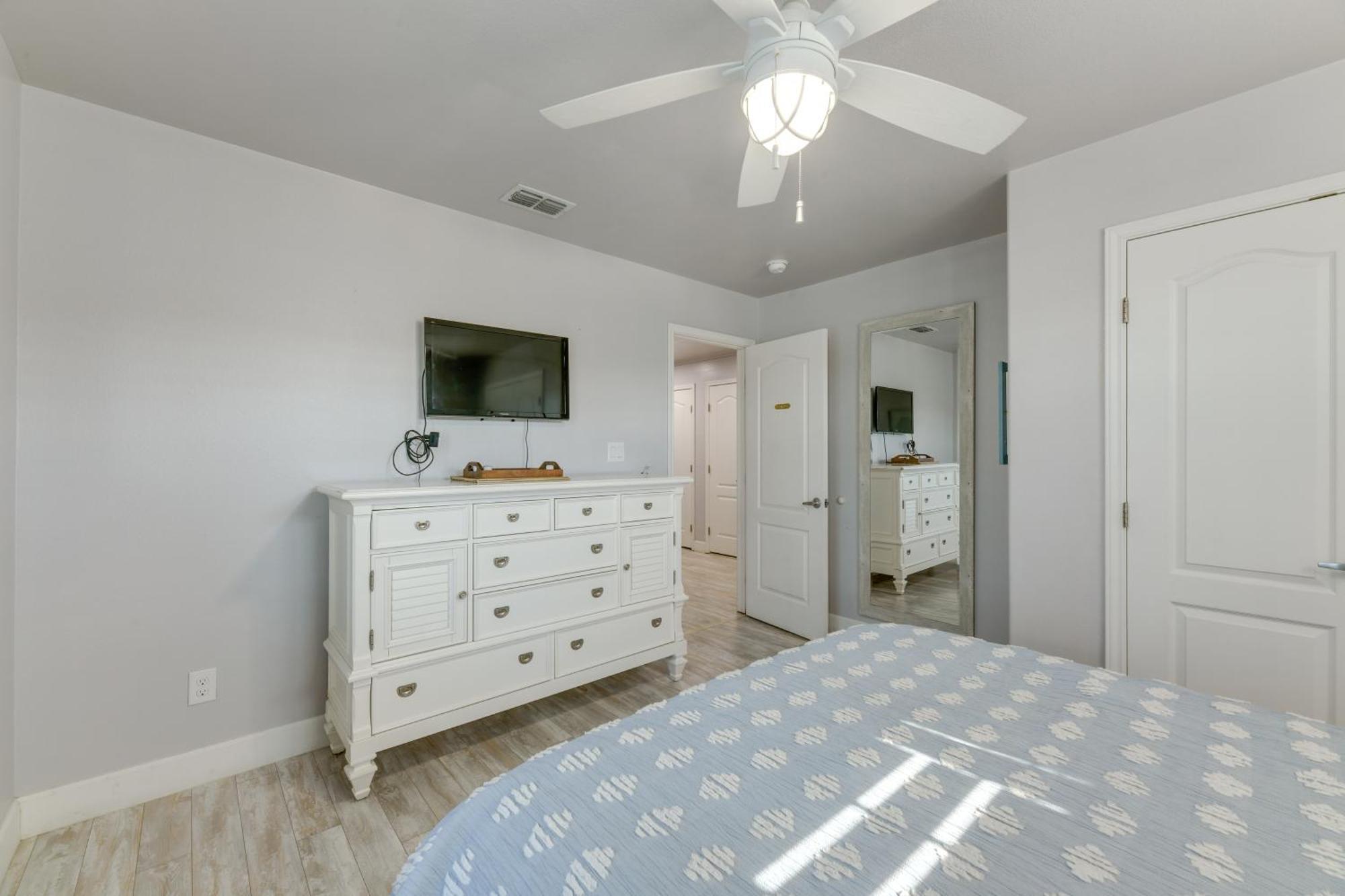Trendy Port Aransas Home With Private Pool And Deck! Екстер'єр фото