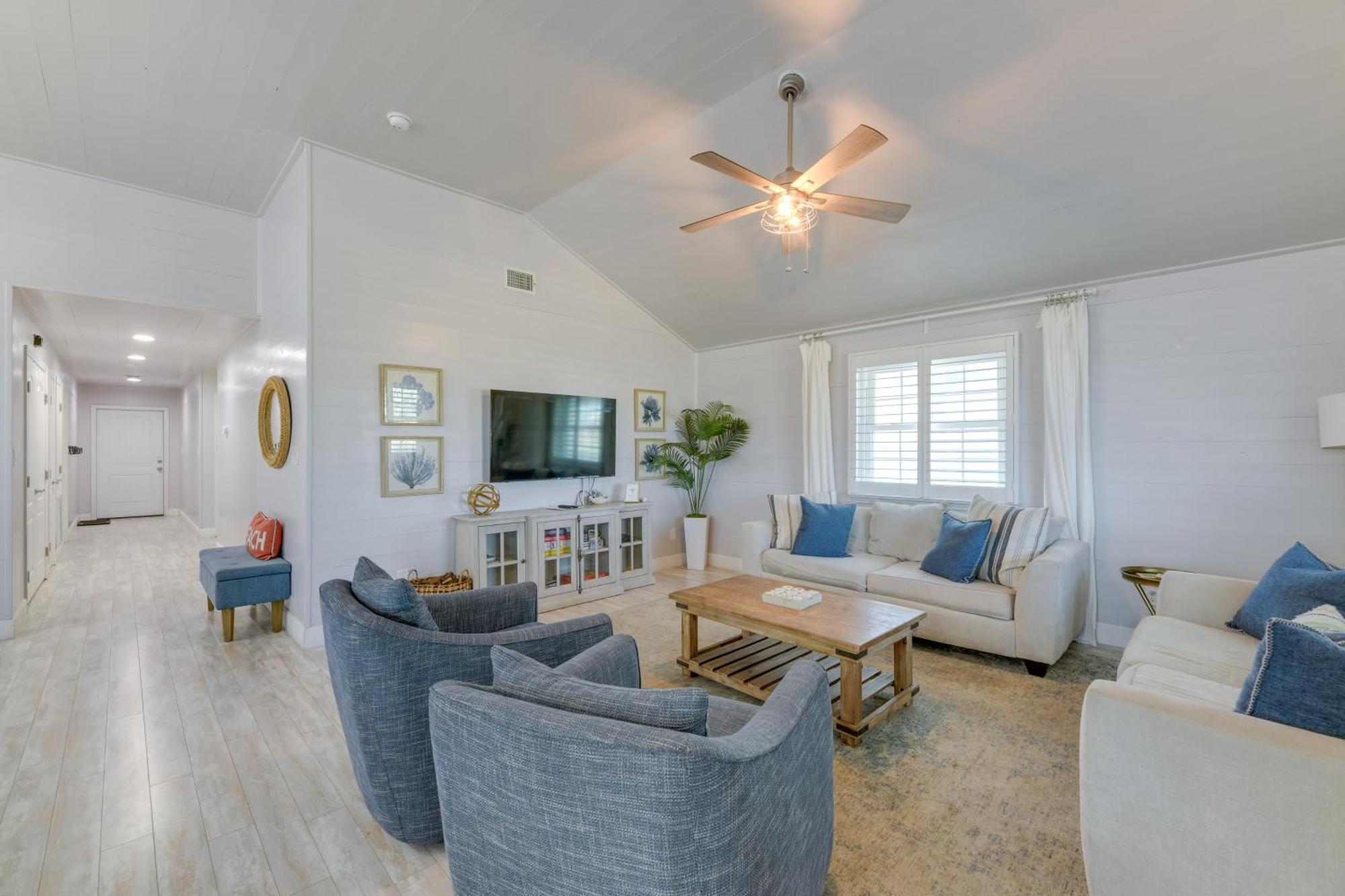 Trendy Port Aransas Home With Private Pool And Deck! Екстер'єр фото